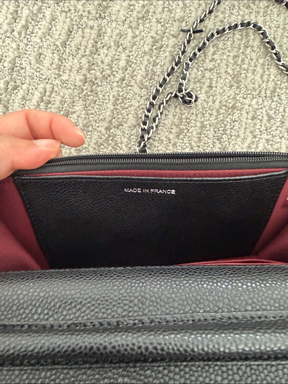 Black Quilted Crossbody Bag - Picture 4 of 6